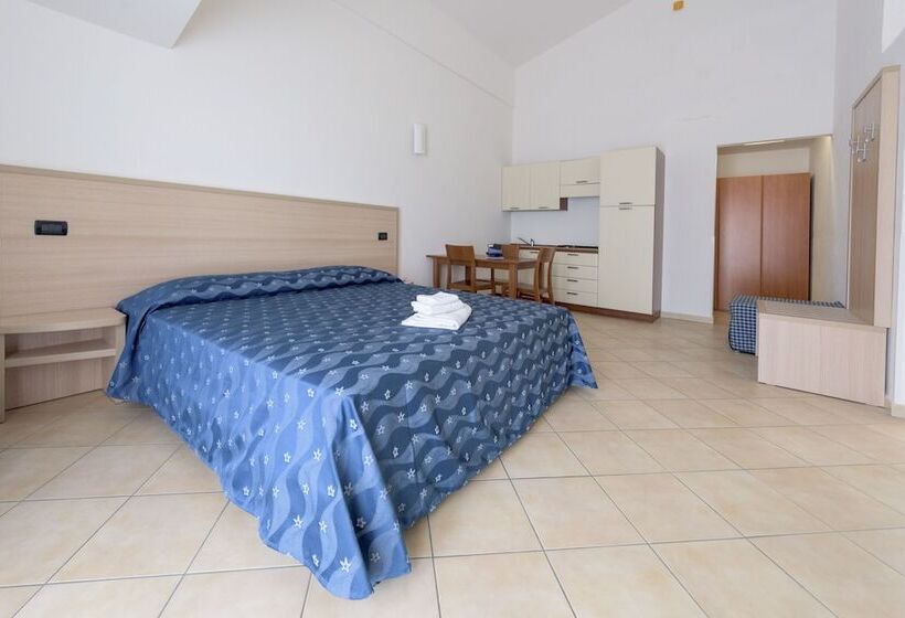 هتل Resort Isola Rossa