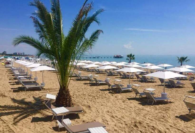 فندق Savoia