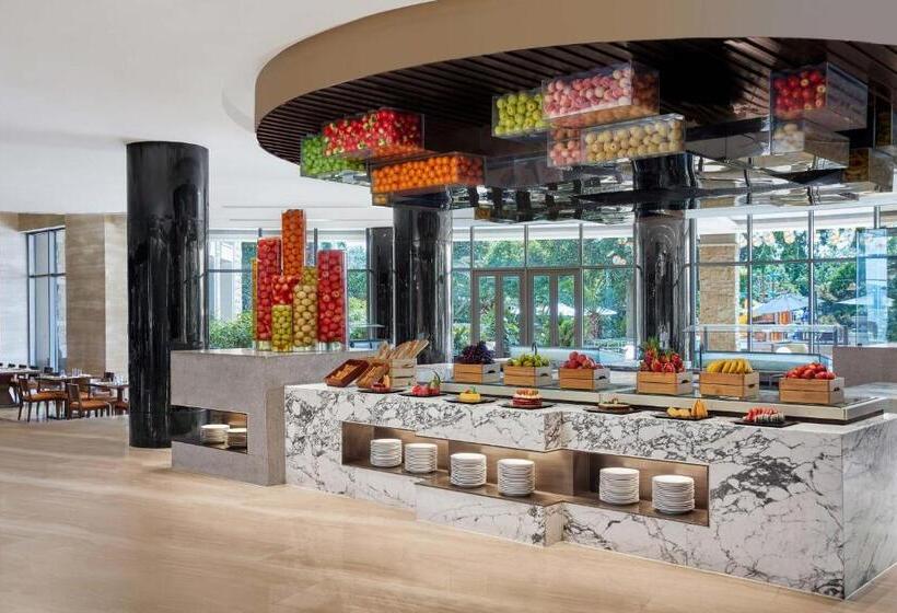 Отель Sheraton Qiandao Lake Resort