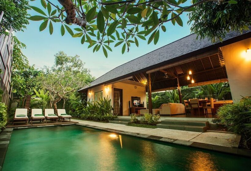 هتل The Astari Villa & Residence