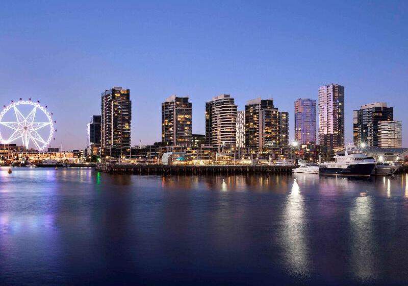 בית מלון כפרי The Sebel Melbourne Docklands