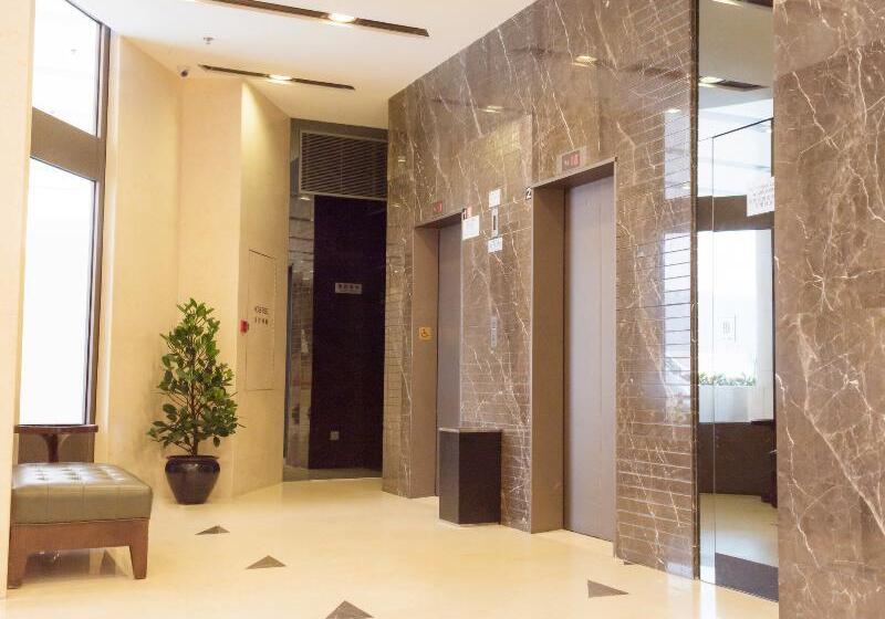 هتل Travelodge Kowloon
