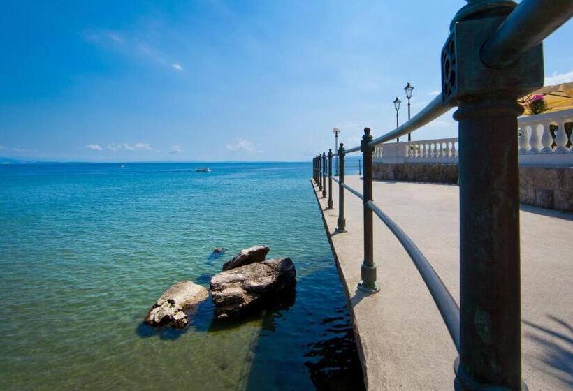 هتل Villa Amalia   Liburnia