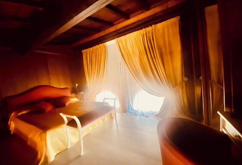 هتل Villa La Fornacina