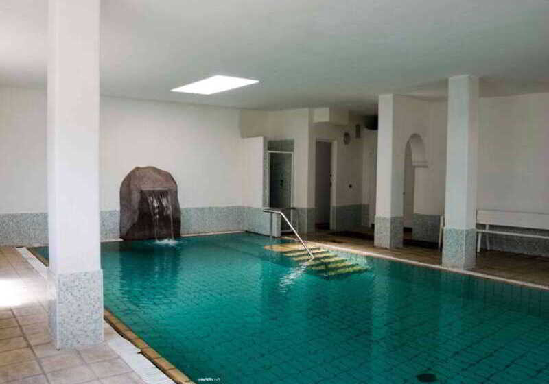 منتجع Aparthotel Villa Marinù