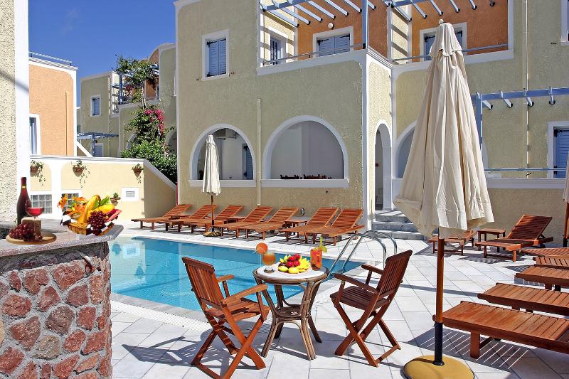 Sellada Apartments Santorini