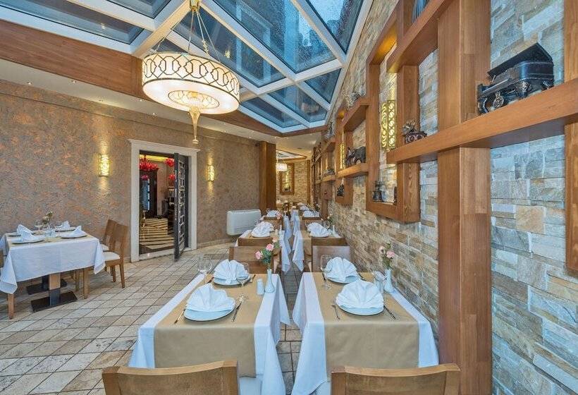 Fotos del hotel The Million Stone Hotel  Special Category:  12