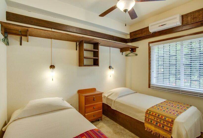 هتل Buttonwood Belize