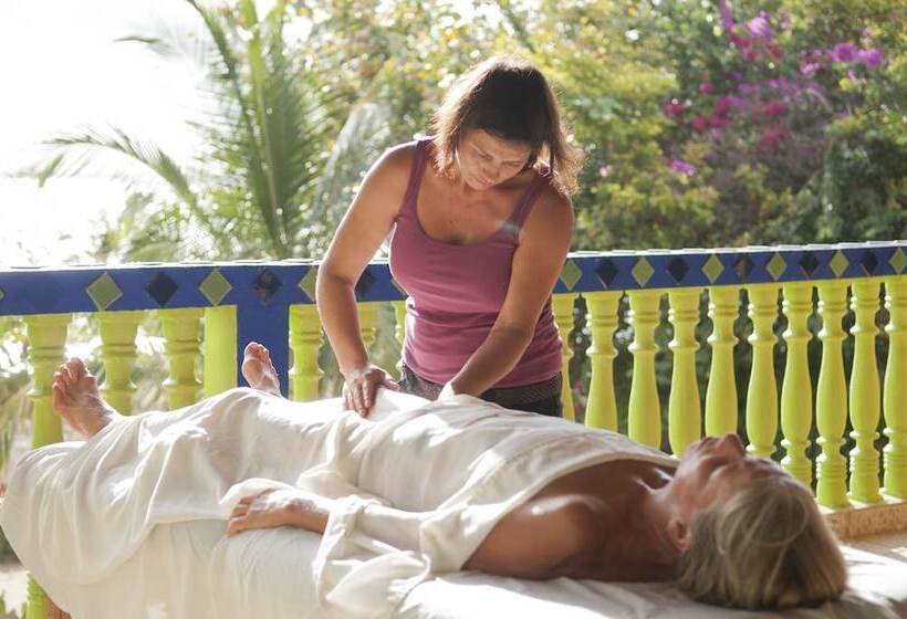 هتل Buttonwood Belize
