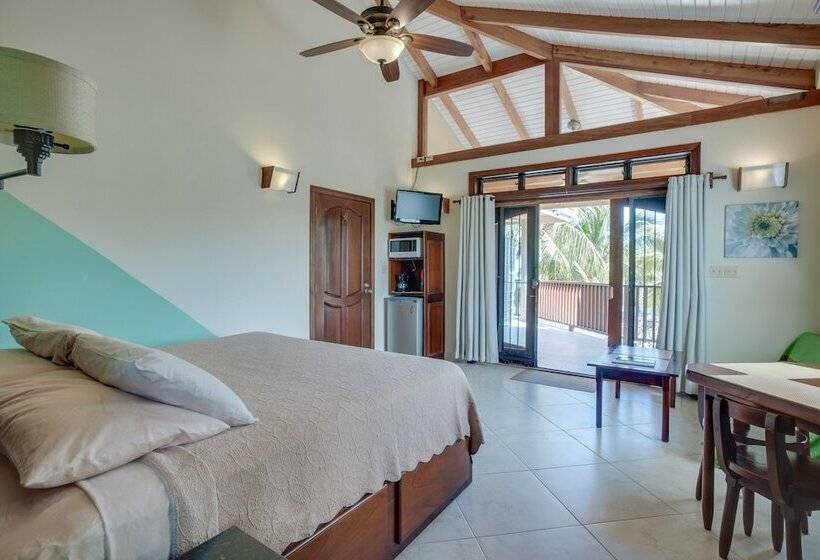 هتل Buttonwood Belize