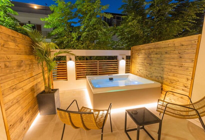 Cabana Blu Hotel & Suites