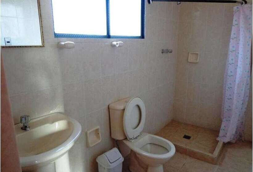 هتل Hostal Real Los Andes Del Lago