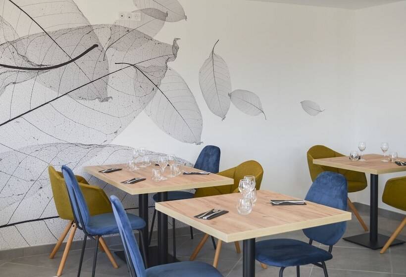 فندق Ibis Styles Fougeres