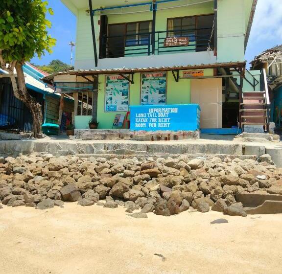 پانسیون Dalum Beachhouse
