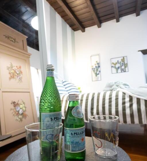مبيت وإفطار Lo Schiaccianoci Bed&breakfast De Charme