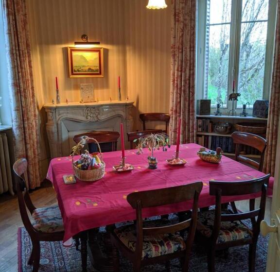 مبيت وإفطار Strawberry Hill