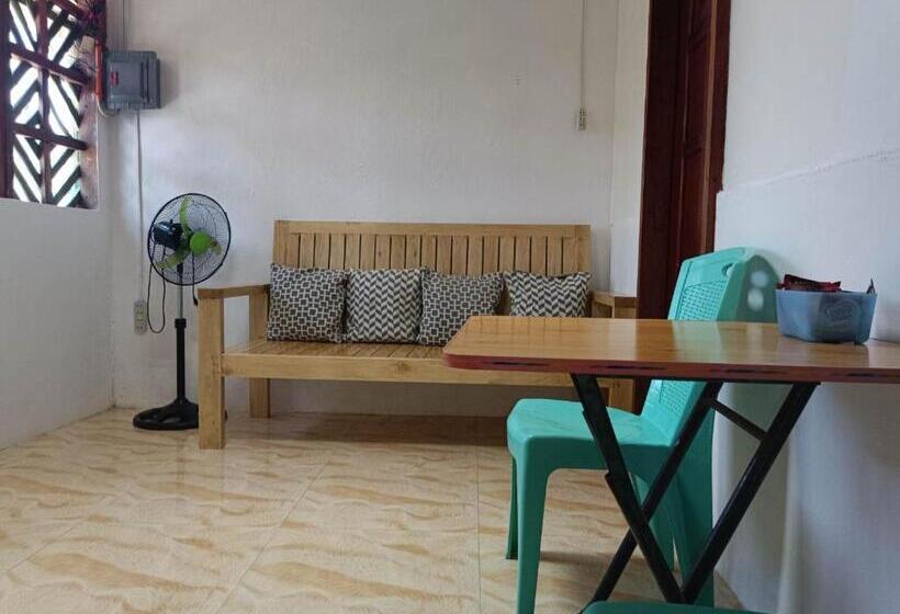 پانسیون A&c Aquino Guesthouse