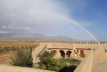 تختخواب و صبحانه Ksar Montana Gîtes, Chambres Piscine