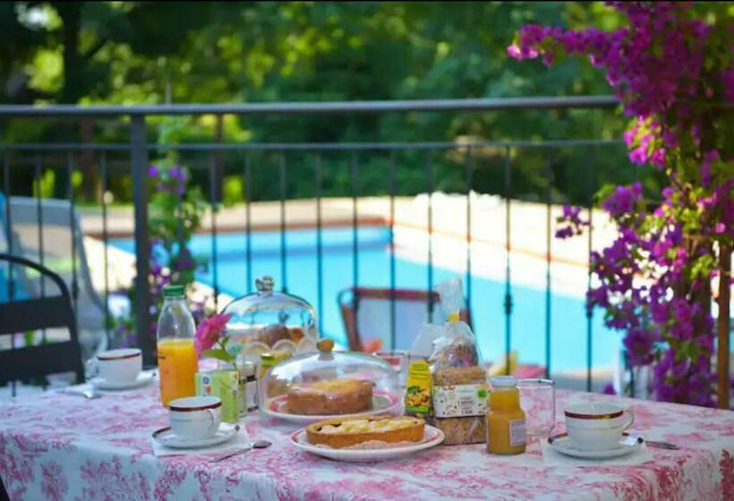 مبيت وإفطار La Poiana