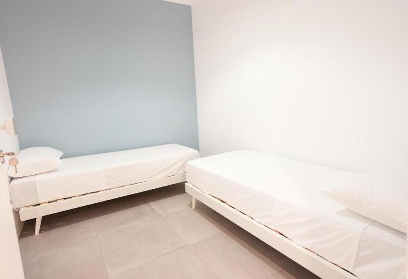 تختخواب و صبحانه Ross Family Suites