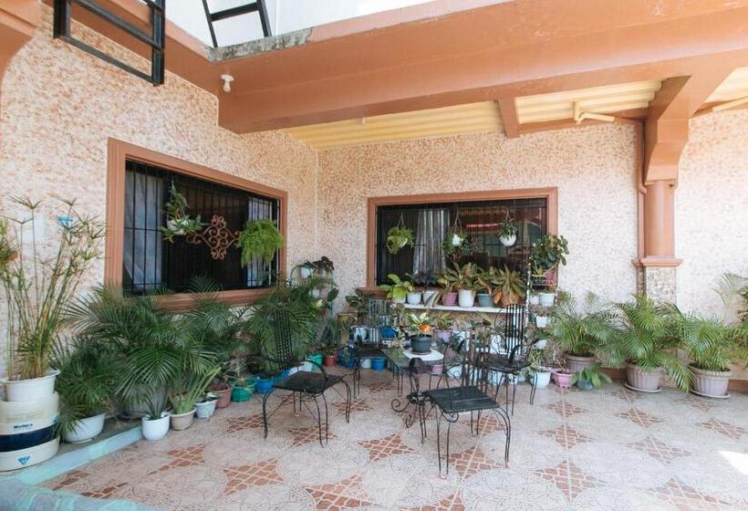 En Gedi Beach Resort By Reddoorz