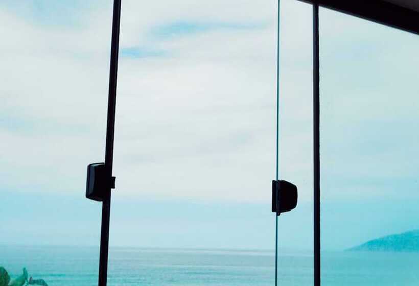 هاستل Graffi Beach House