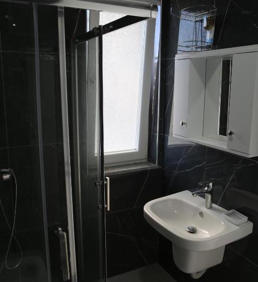 هتل Anchor Apartments