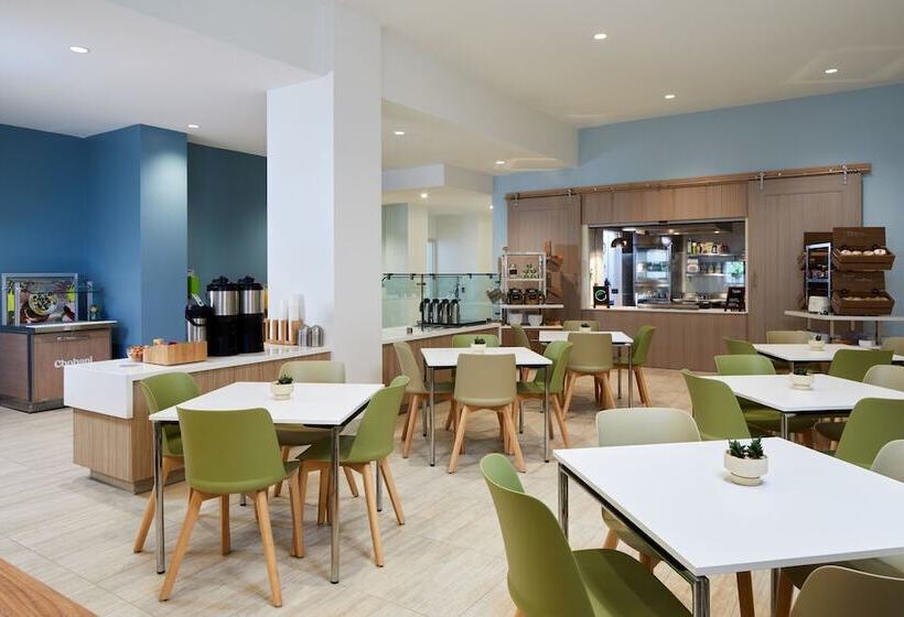 هتل Element Irvine