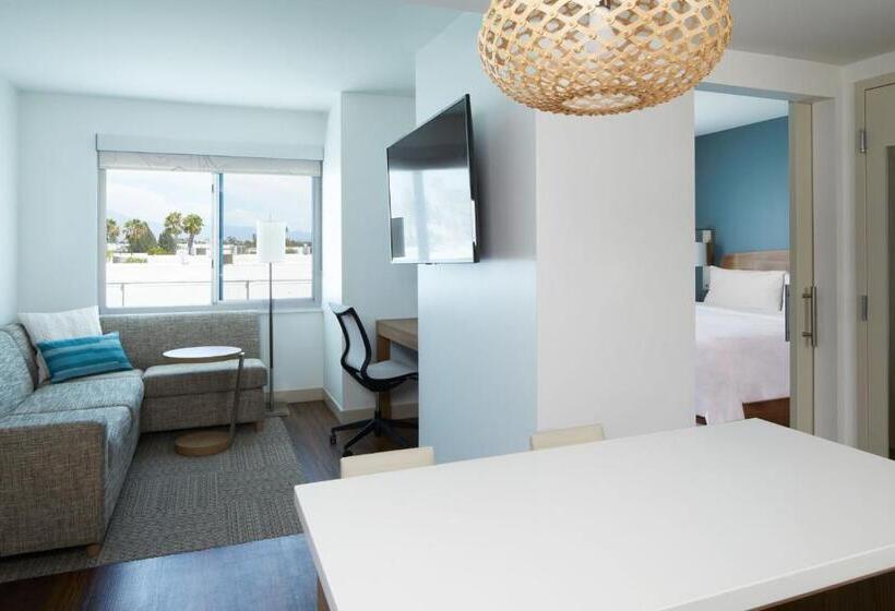 هتل Element Irvine