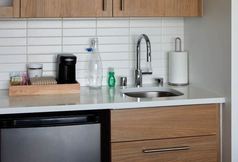 هتل Element Irvine