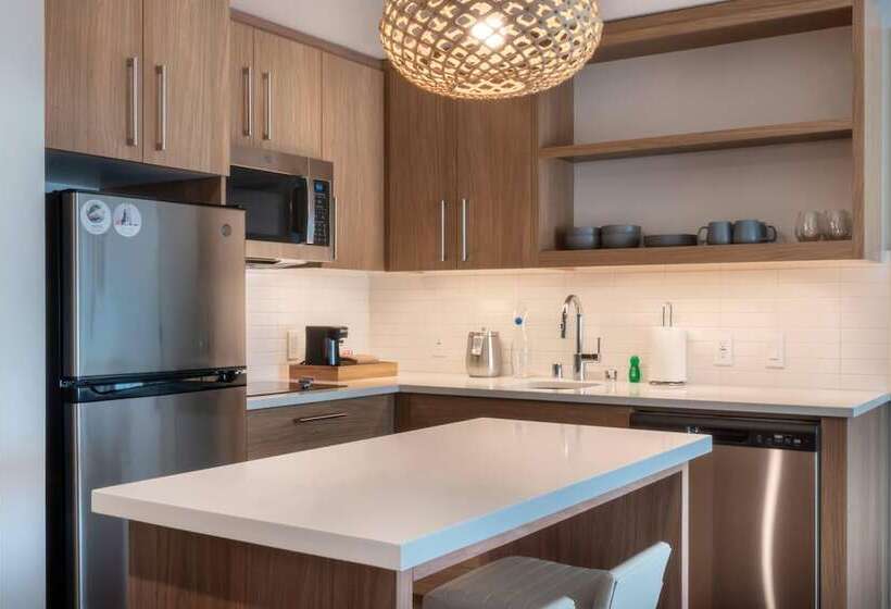 هتل Element Irvine