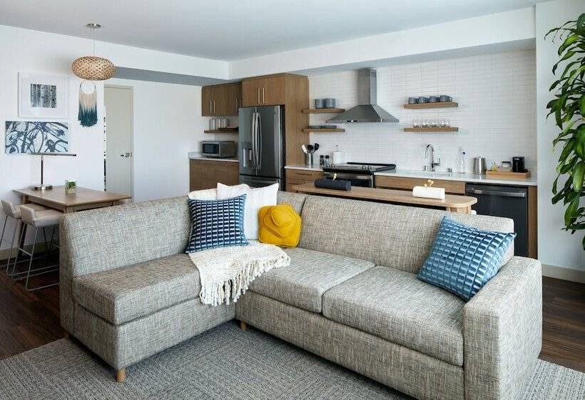 هتل Element Irvine