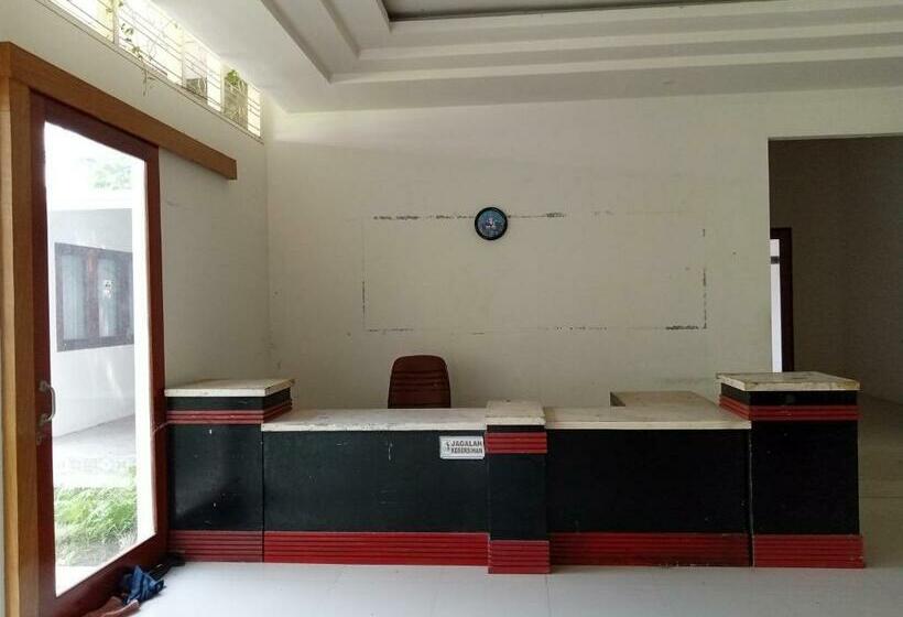 Отель Oyo 90971 Rrr Guesthouse