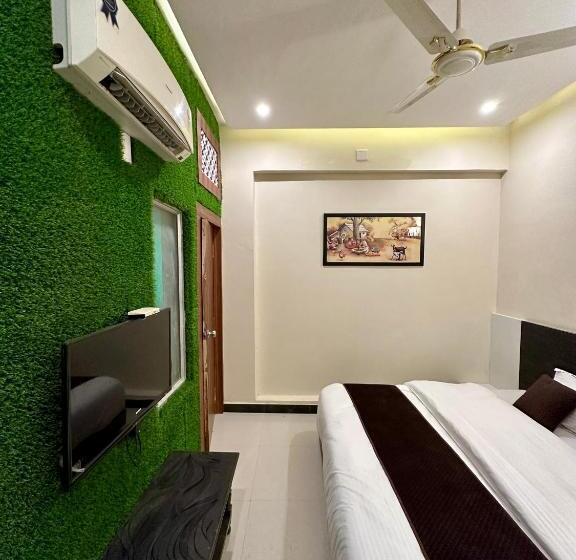 هتل The Galaxy Near Udaipur Airport