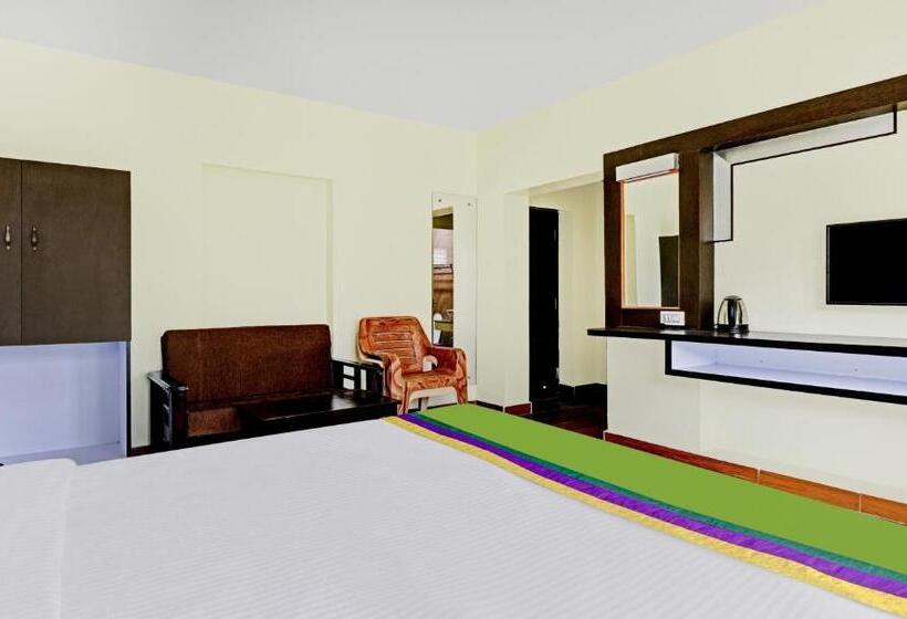 هتل Treebo Aall Season