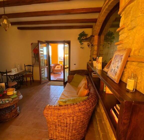 Пансион Alloggio Turistico La Maison De Matì