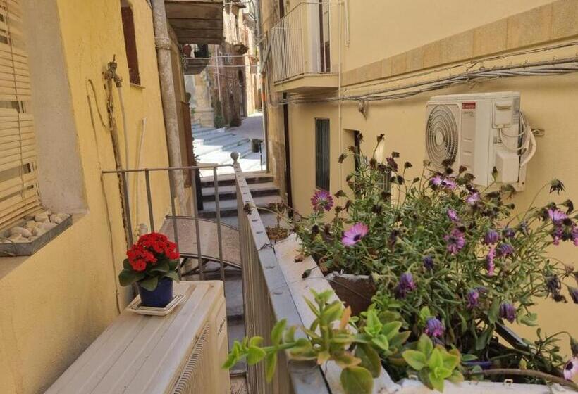 پانسیون La Scalinata Home Apartment