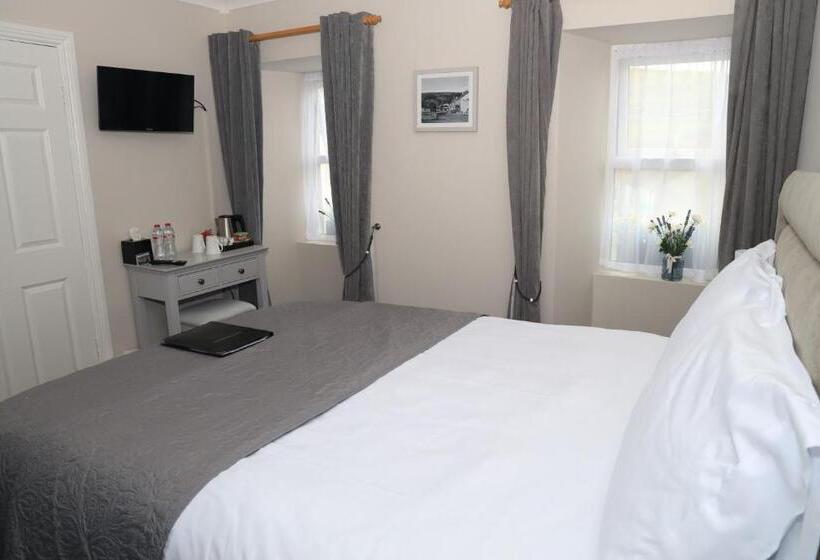 פנסיון Madelines Accommodation