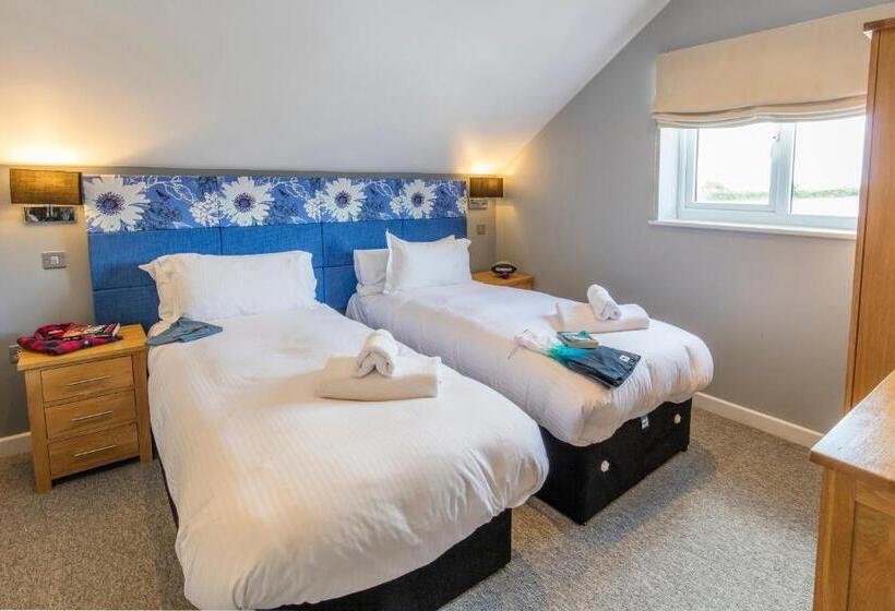 リゾートホテル Pointbreak Sleeps 12 With Hot Tub Great Celebration House Dog Friendly