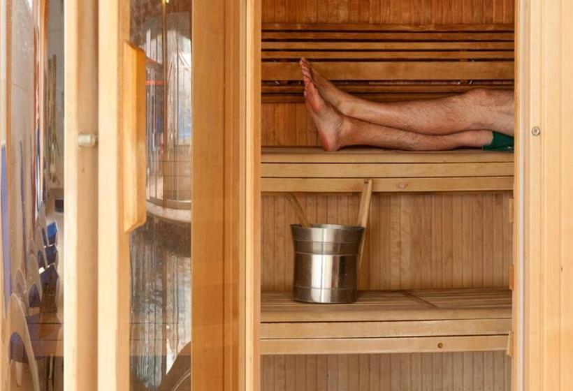 リゾートホテル Pointbreak Sleeps 12 With Hot Tub Great Celebration House Dog Friendly