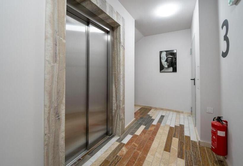 Wow Studios For Rent   Bul Montevideo 25a   B