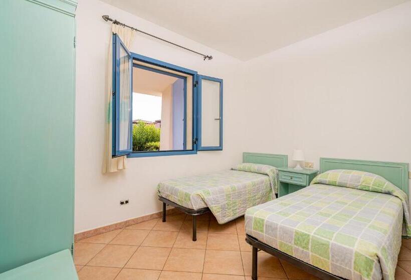 Apartments In Residence With Swimming Pool In Cala Girgolu