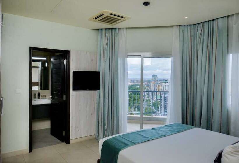 Aura Suites