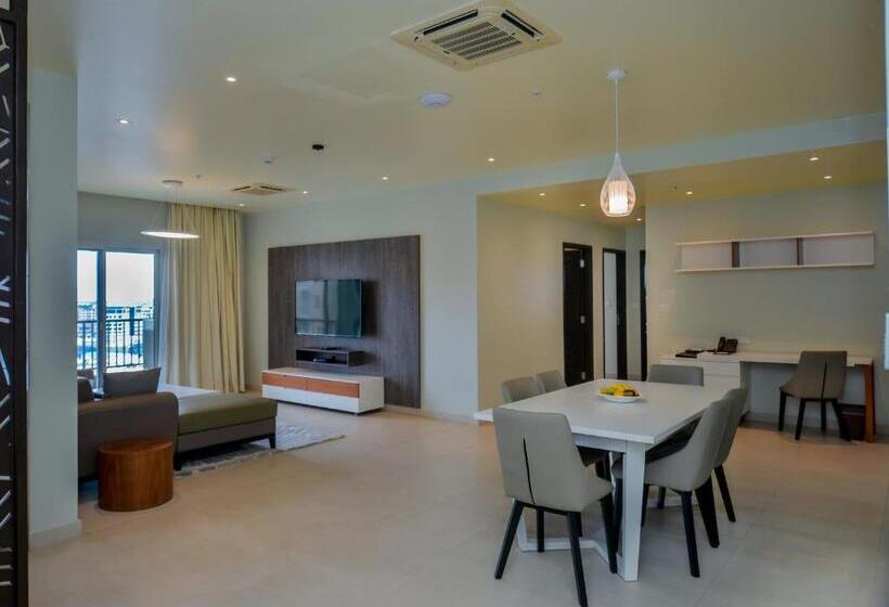 Aura Suites