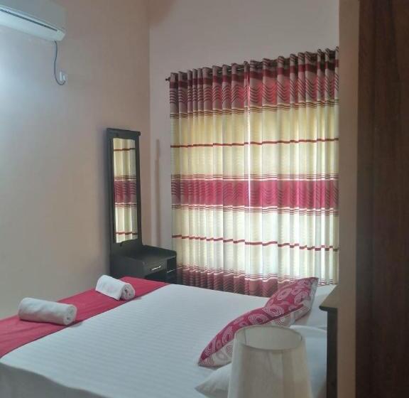 تختخواب و صبحانه Lahiru Airport Villa
