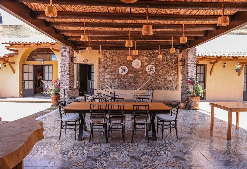 تختخواب و صبحانه Hacienda Gamboa