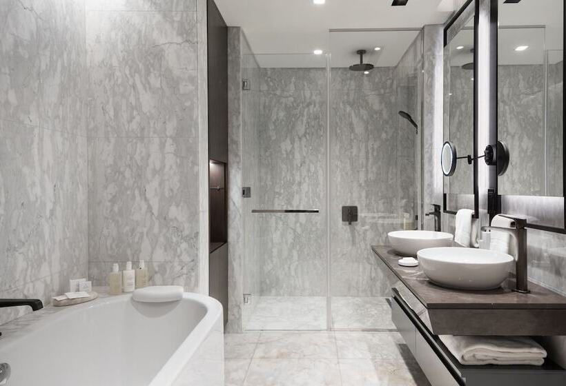 Jw Marriott Hotel Istanbul Marmara Sea