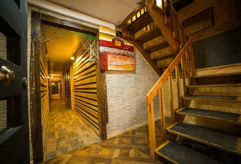 فندق Low Cost Y Restaurant Colón