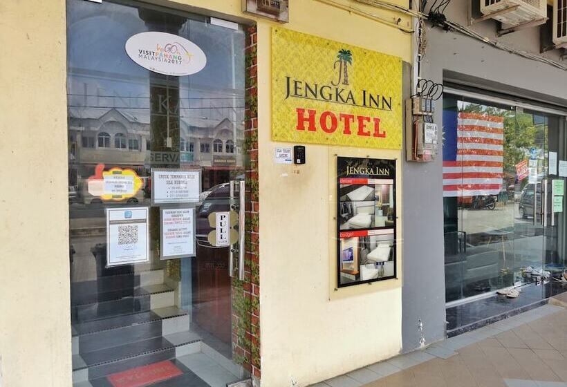 فندق Oyo 90458 Jengka Inn