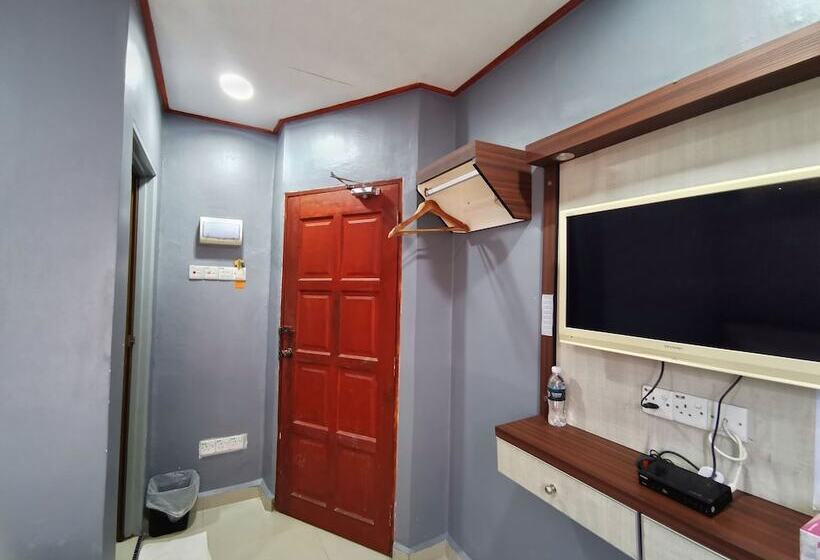 فندق Oyo 90458 Jengka Inn